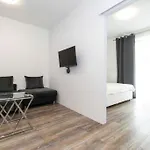 Alure Residences 1 & 24h Self Check-in, Free Parking In Front Of The Building, New Building, Terrace, Cafe With Breakfast In The Building, Next To The Aqua Park * Besztercebánya