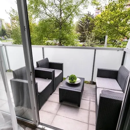 Alure Residences 1 & 24h Self Check-in, Free Parking In Front Of The Building, New Building, Terrace, Cafe With Breakfast In The Building, Next To The Aqua Park Banská Bystrica