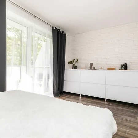 Alure Residences 1 & 24h Self Check-in, Free Parking In Front Of The Building, New Building, Terrace, Cafe With Breakfast In The Building, Next To The Aqua Park Apartment Banská Bystrica