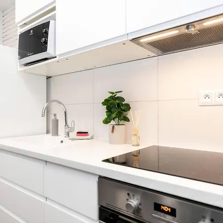 Lejlighed Alure Residences 1 & 24h Self Check-in, Free Parking In Front Of The Building, New Building, Terrace, Cafe With Breakfast In The Building, Next To The Aqua Park Banská Bystrica