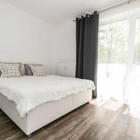 Alure Residences 1 & 24h Self Check-in, Free Parking In Front Of The Building, New Building, Terrace, Cafe With Breakfast In The Building, Next To The Aqua Park