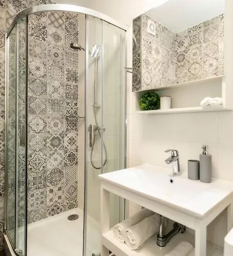 Apartment Alure Residences 1 & 24h Self Check-in, Free Parking In Front Of The Building, New Building, Terrace, Cafe With Breakfast In The Building, Next To The Aqua Park